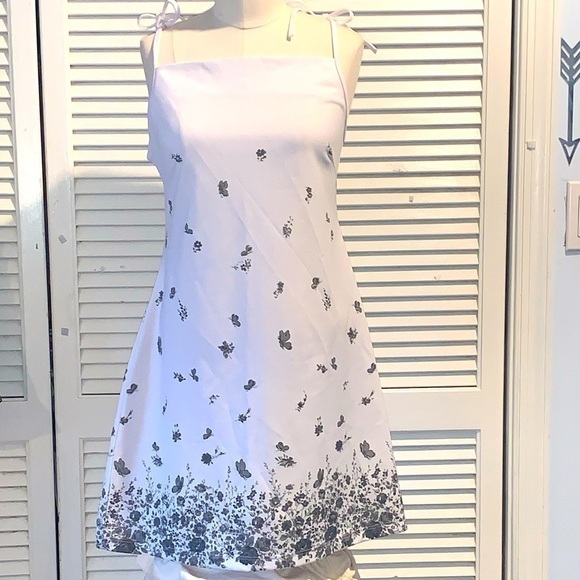 Minerva White tie strap mini dress with gray butterfly Print Medium - Picture 2 of 7